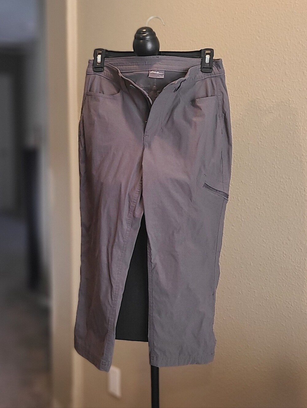Eddie Bauer Women's Charcoal Grey Cargo/Bermuda Shorts with  Ruched Pantlegs